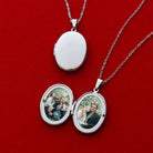 OVAL LOCKET | Photo - MILA CANTES